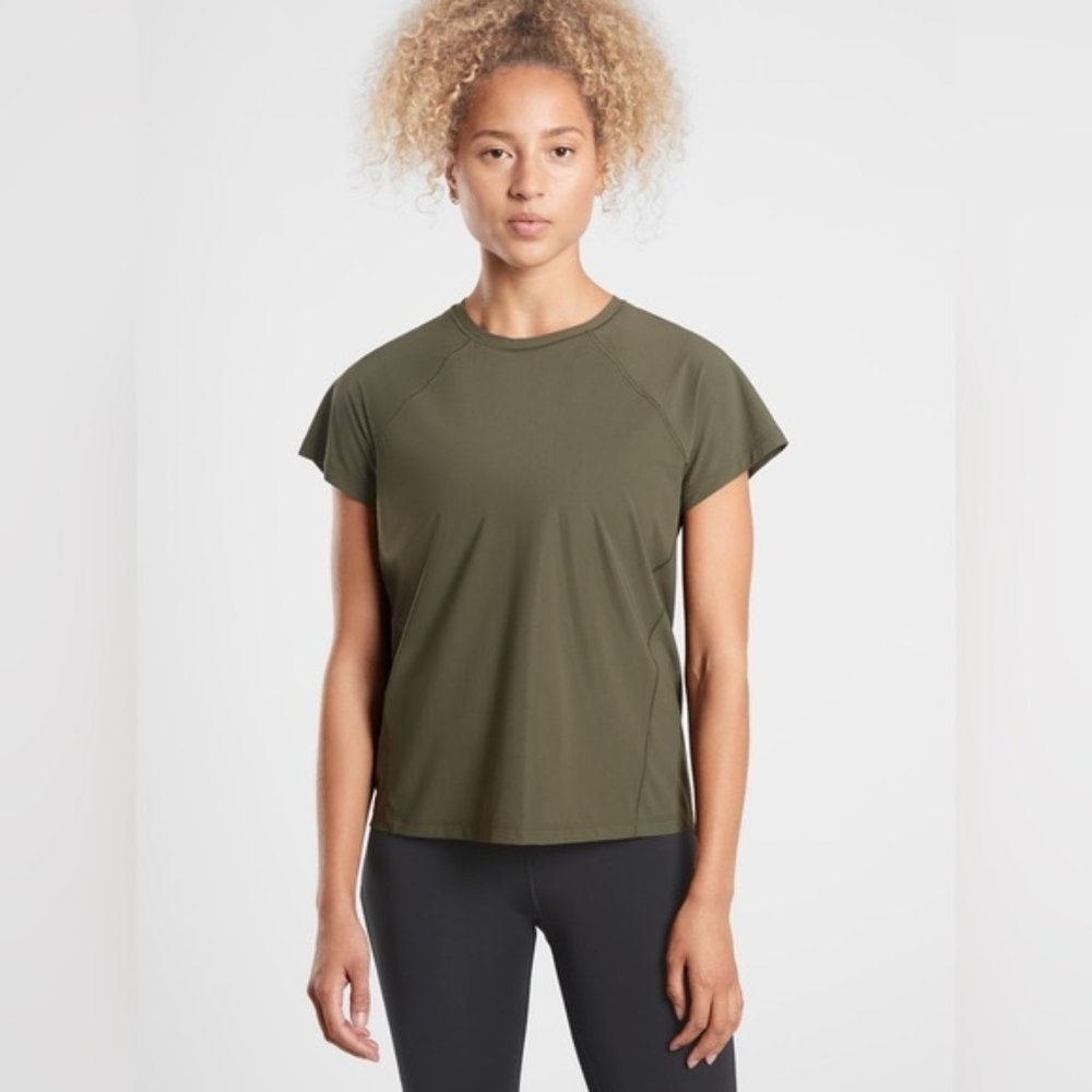 Athleta Ultimate Train Tee Women’s Army Green Short Sleeve Workout Top Size MP